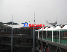 天橋膜結(jié)構(gòu)是什么？膜結(jié)構(gòu)天橋有哪些特征特點(diǎn)？