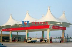 膜結構加油站有什么優(yōu)點？為什么加油站頂棚優(yōu)先選擇膜結構？