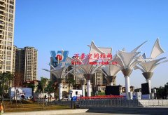 PTFE膜結(jié)構(gòu)冬季施工有哪些難題？為什么PTFE膜結(jié)構(gòu)工程在冬季施工會增加成本？